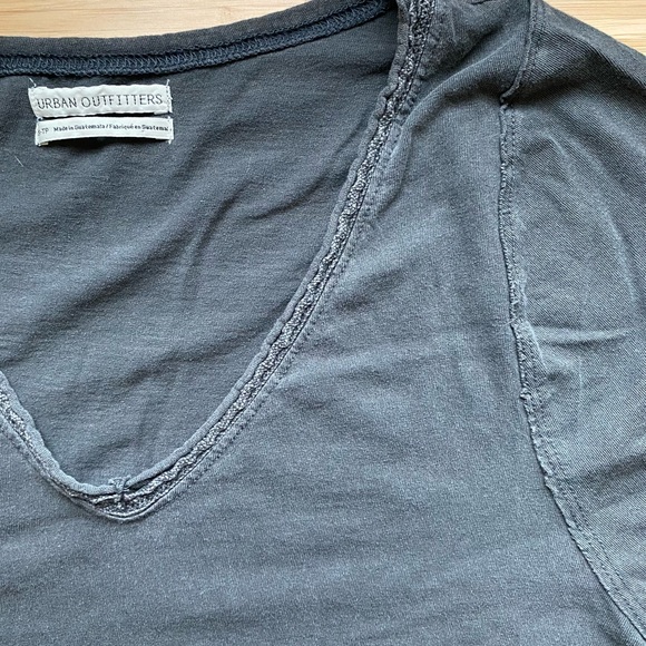 Cropped lace trim tee - Picture 2 of 2